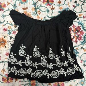 Japna Womens Black Short Sleeve Embroidered Blouse